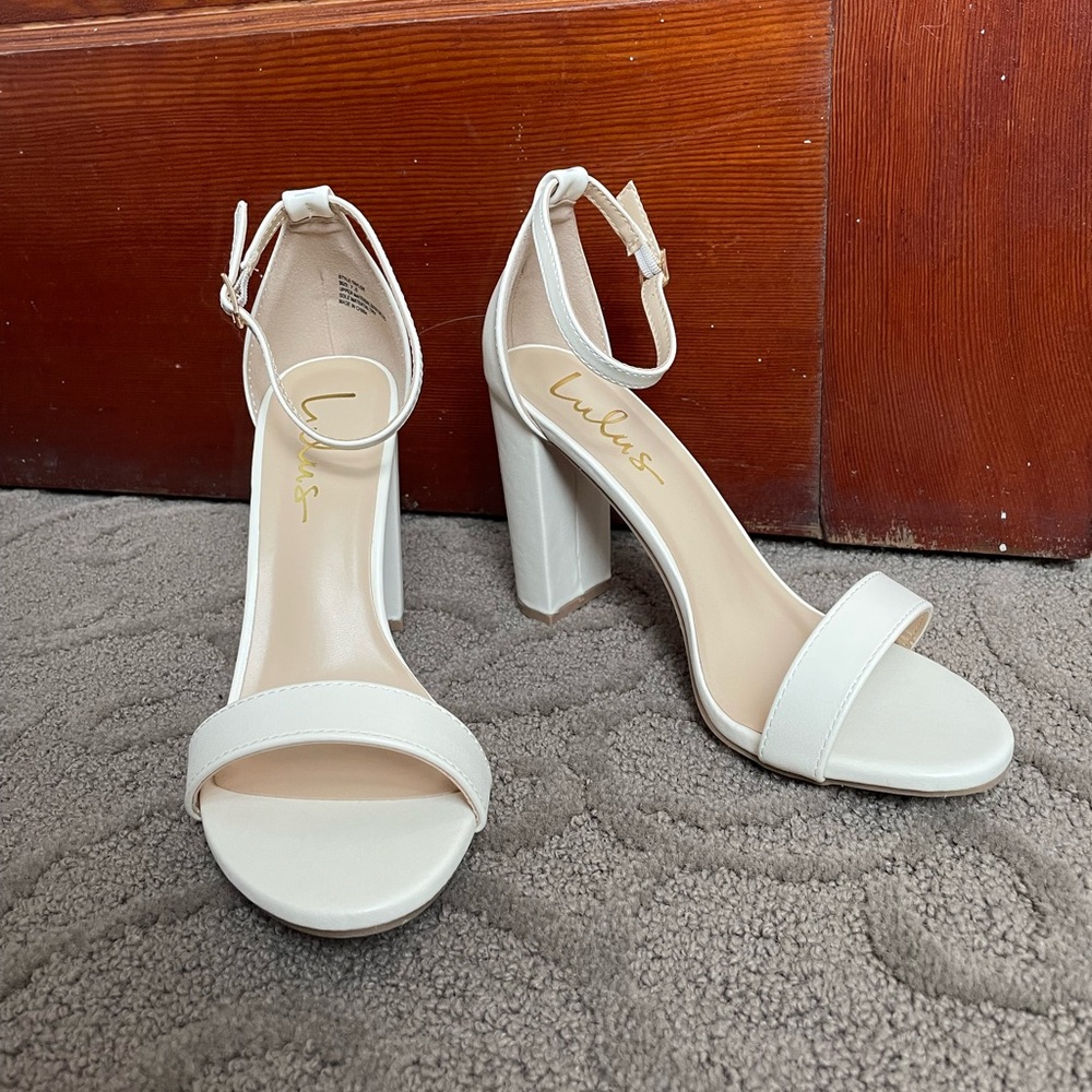 Lulu’s Taylor Off White Ivory Block Heel Sandal, Size 7.5 NWT